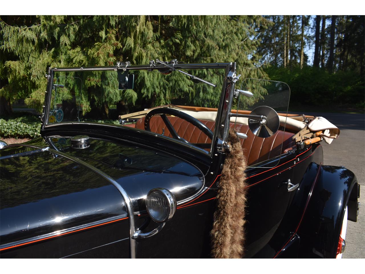 Ford-Deluxe-1931-Black-Tan-20