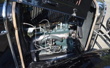 Ford-Deluxe-1931-Black-Tan-23