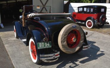 Ford-Deluxe-1931-Black-Tan-25