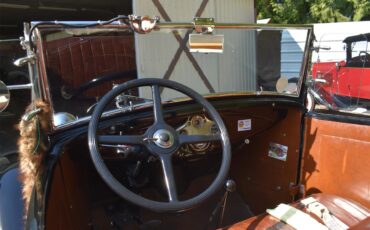 Ford-Deluxe-1931-Black-Tan-28