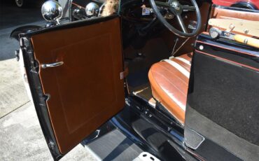Ford-Deluxe-1931-Black-Tan-34