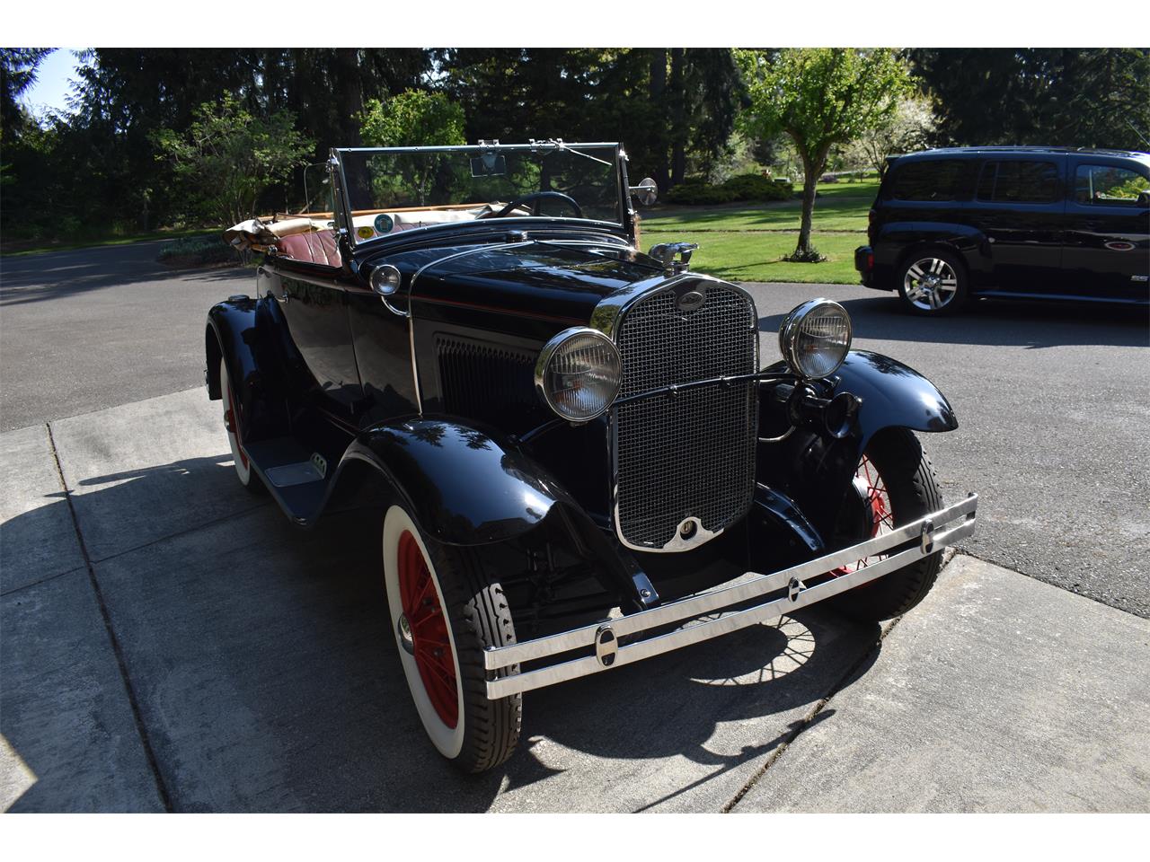 Ford-Deluxe-1931-Black-Tan-36