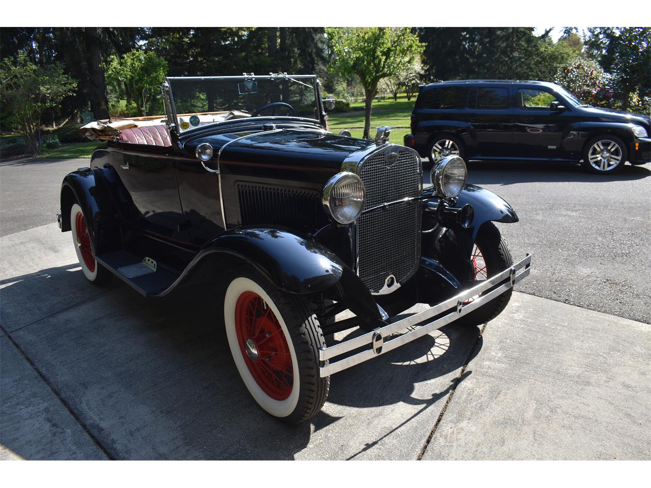 Ford-Deluxe-1931-Black-Tan-37