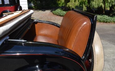 Ford-Deluxe-1931-Black-Tan-38