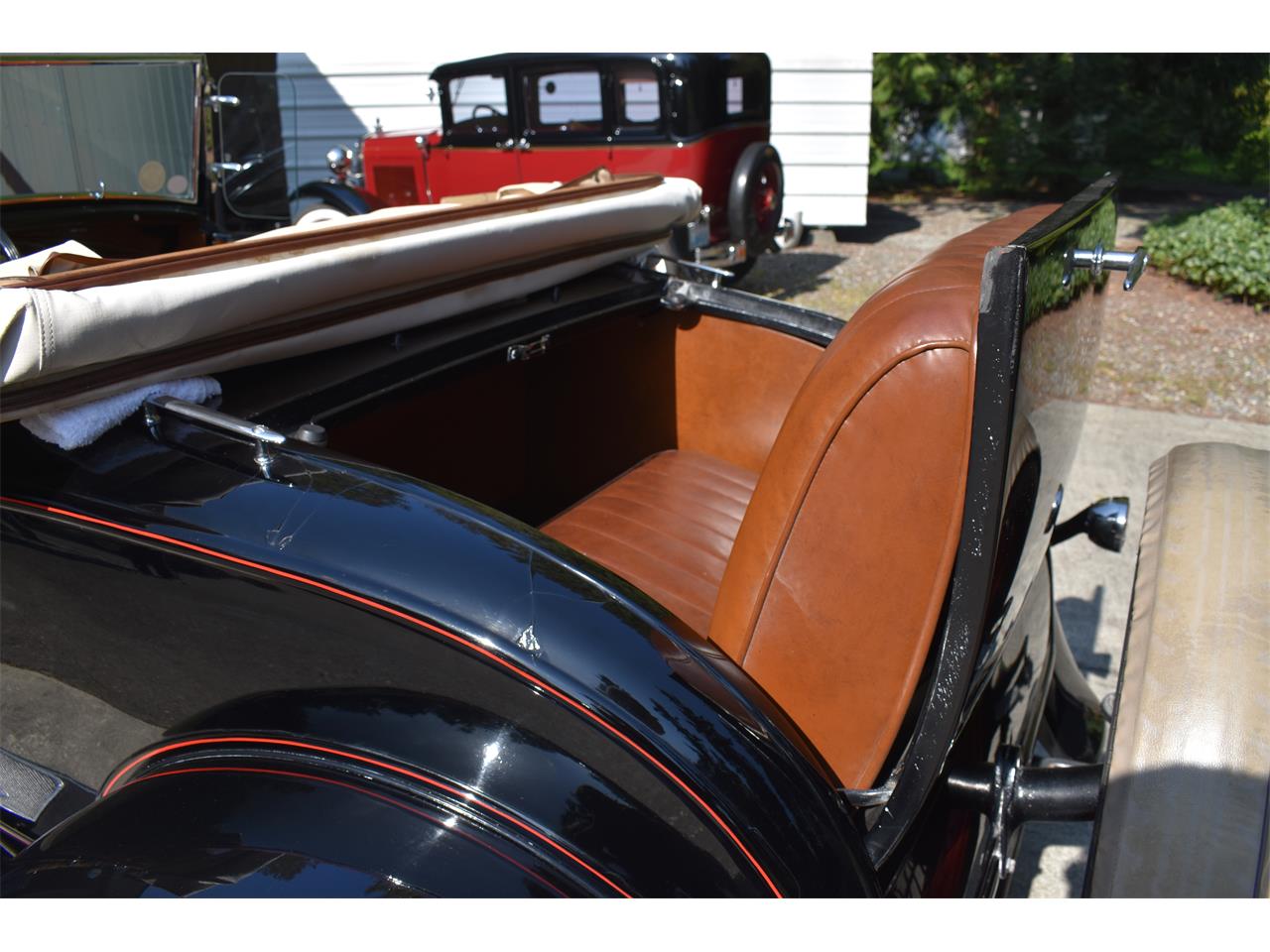 Ford-Deluxe-1931-Black-Tan-39