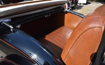 Ford-Deluxe-1931-Black-Tan-40