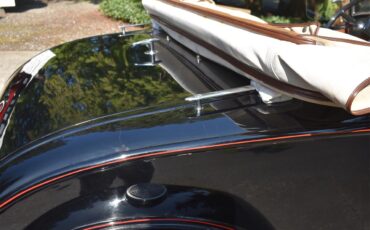 Ford-Deluxe-1931-Black-Tan-45
