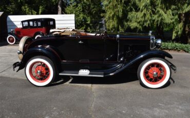 Ford-Deluxe-1931-Black-Tan-46