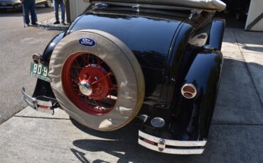 Ford-Deluxe-1931-Black-Tan-5