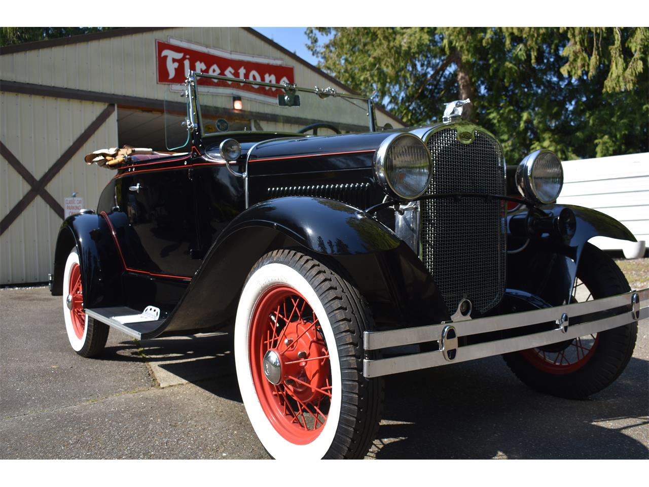 Ford-Deluxe-1931-Black-Tan-50