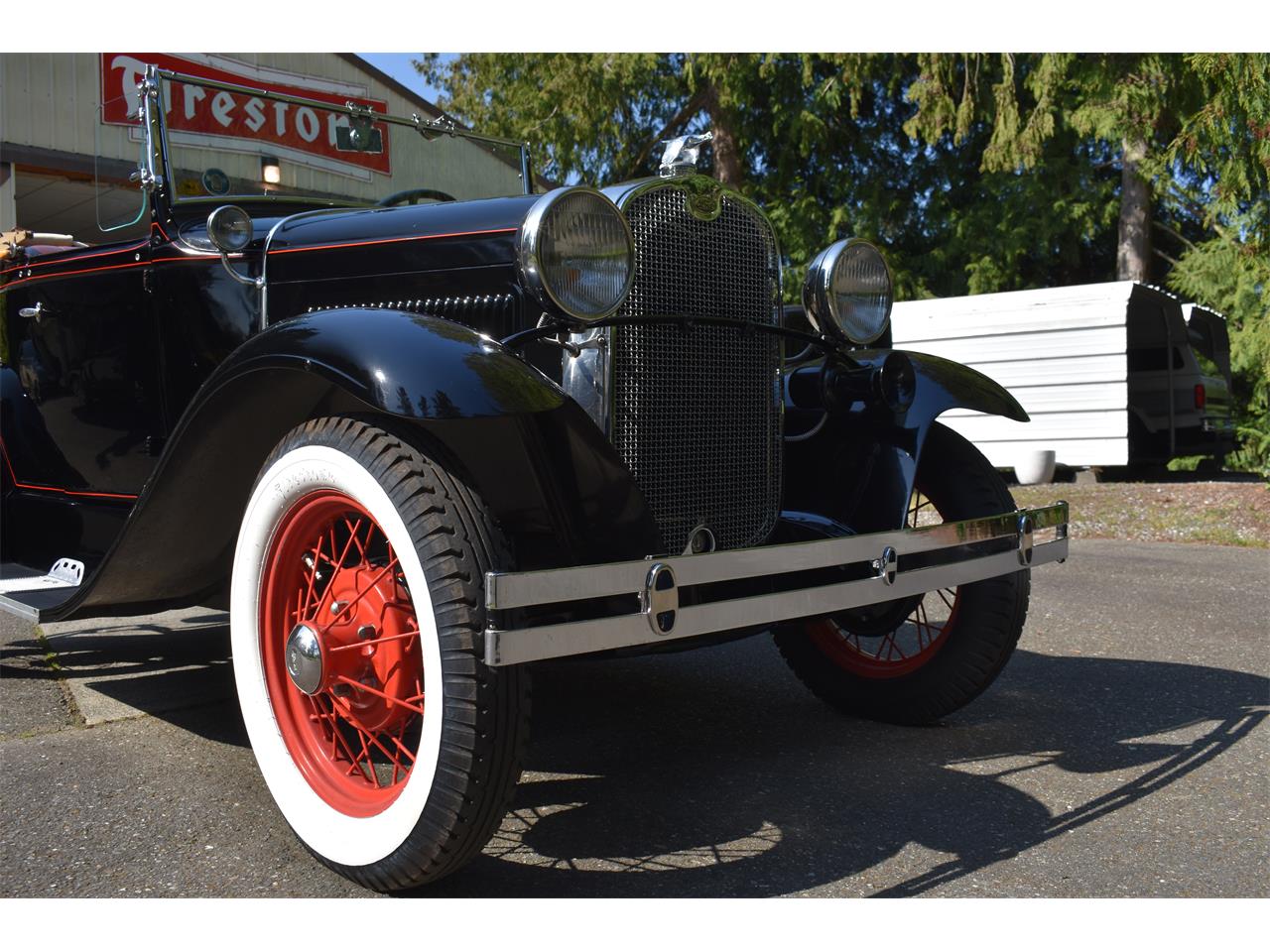 Ford-Deluxe-1931-Black-Tan-51