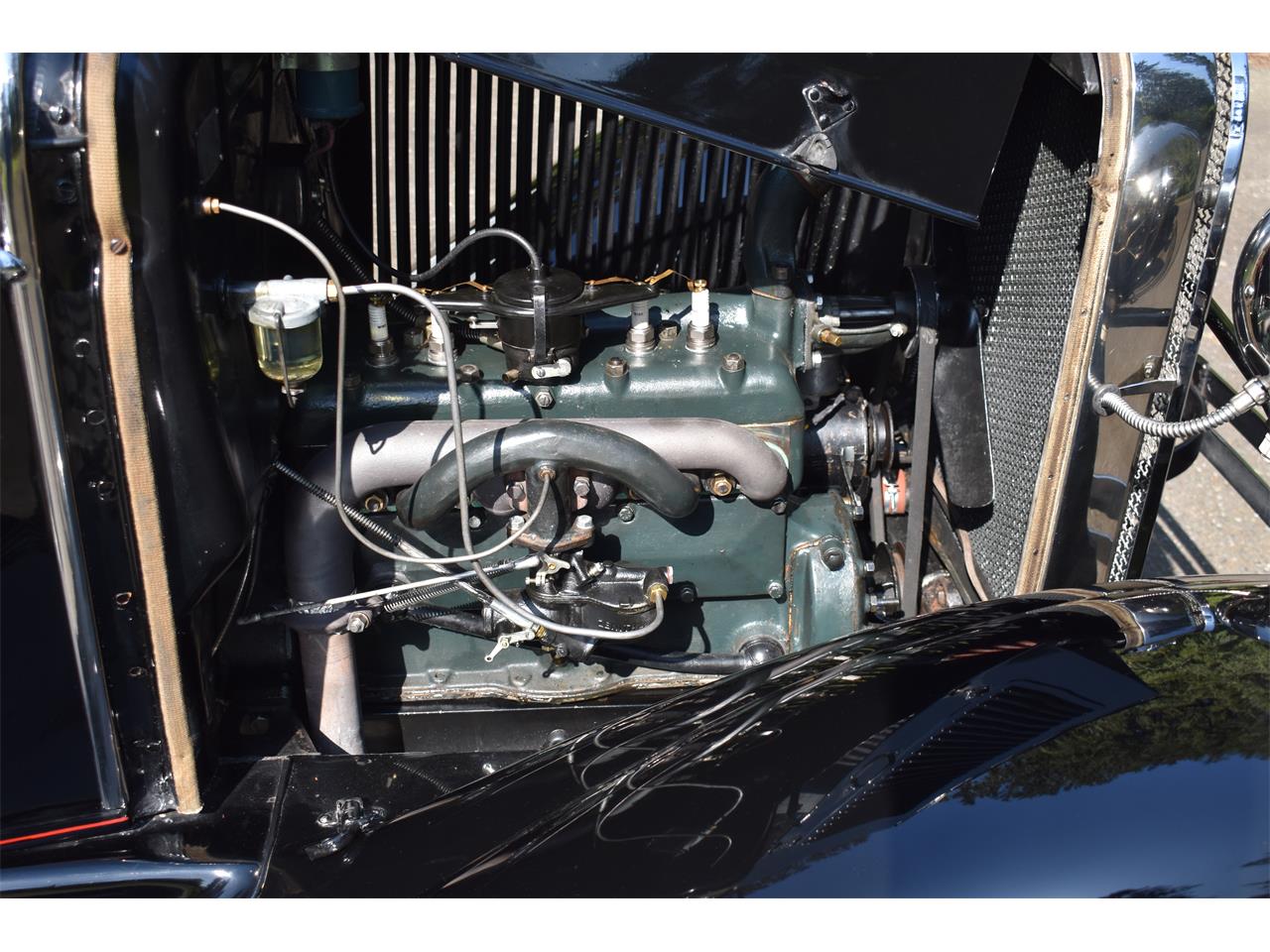 Ford-Deluxe-1931-Black-Tan-53