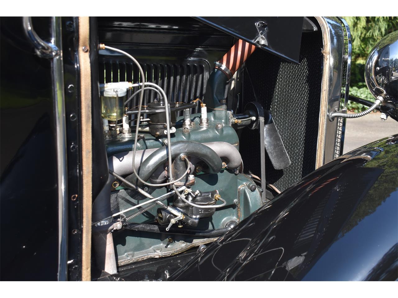 Ford-Deluxe-1931-Black-Tan-54
