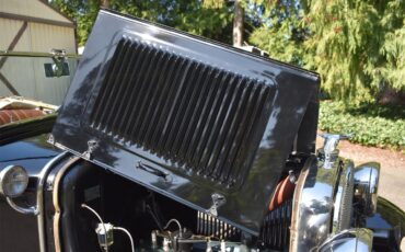 Ford-Deluxe-1931-Black-Tan-56