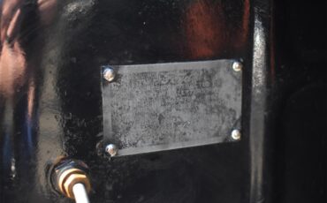 Ford-Deluxe-1931-Black-Tan-57