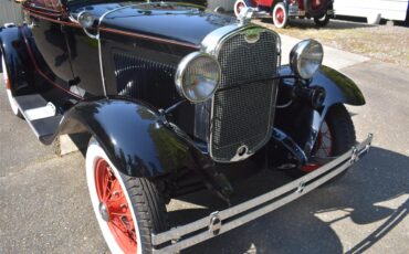 Ford-Deluxe-1931-Black-Tan-6