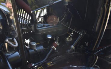 Ford-Deluxe-1931-Black-Tan-60