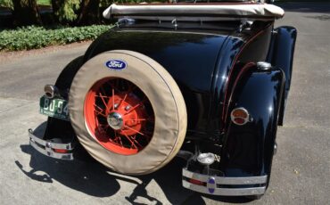 Ford-Deluxe-1931-Black-Tan-73