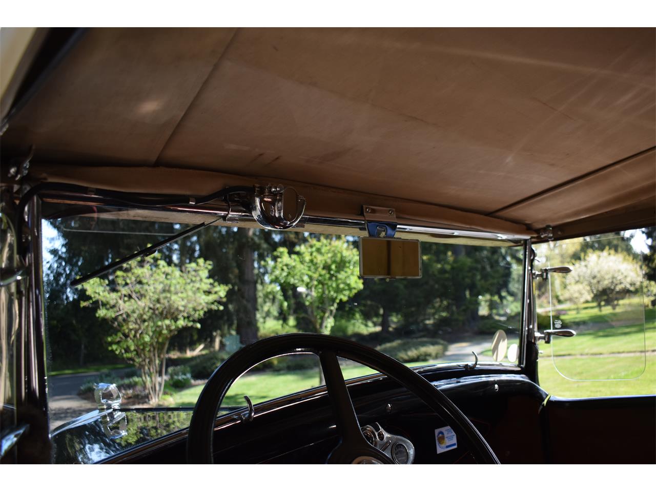 Ford-Deluxe-1931-Black-Tan-81