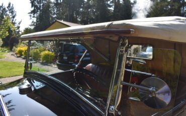 Ford-Deluxe-1931-Black-Tan-85