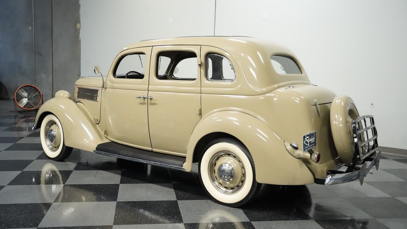 Ford-Deluxe-1936-Sedan-7