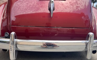 Ford-Deluxe-1940-Burgundy-Beige-5
