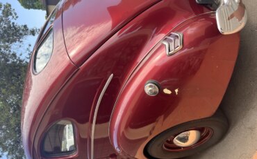 Ford-Deluxe-1940-Burgundy-Beige-8