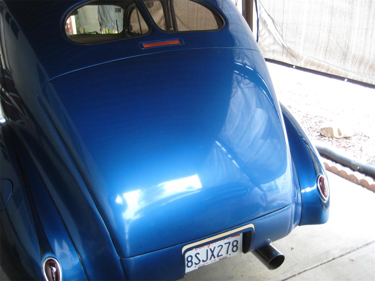 Ford-Deluxe-1940-blue-tan-2
