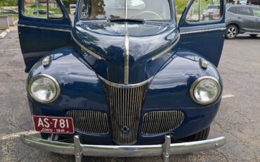 Ford-Deluxe-1941-Blue-Beige-9