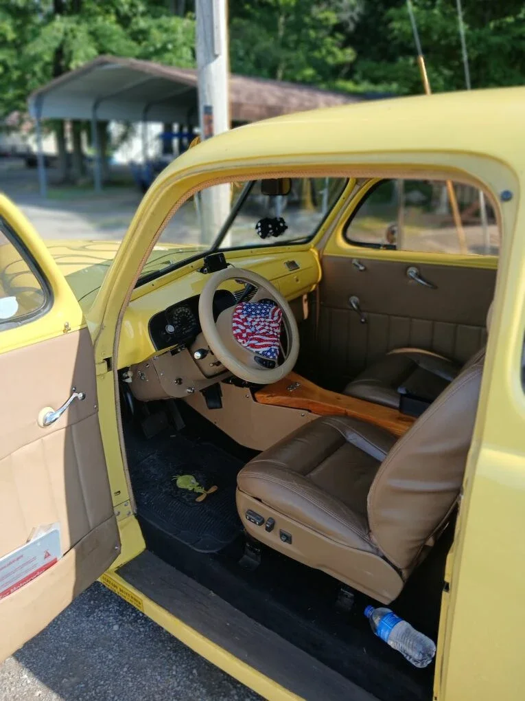 Ford-Deluxe-1941-Custom-1