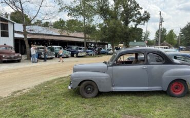 Ford-Deluxe-1948-Coupe-5