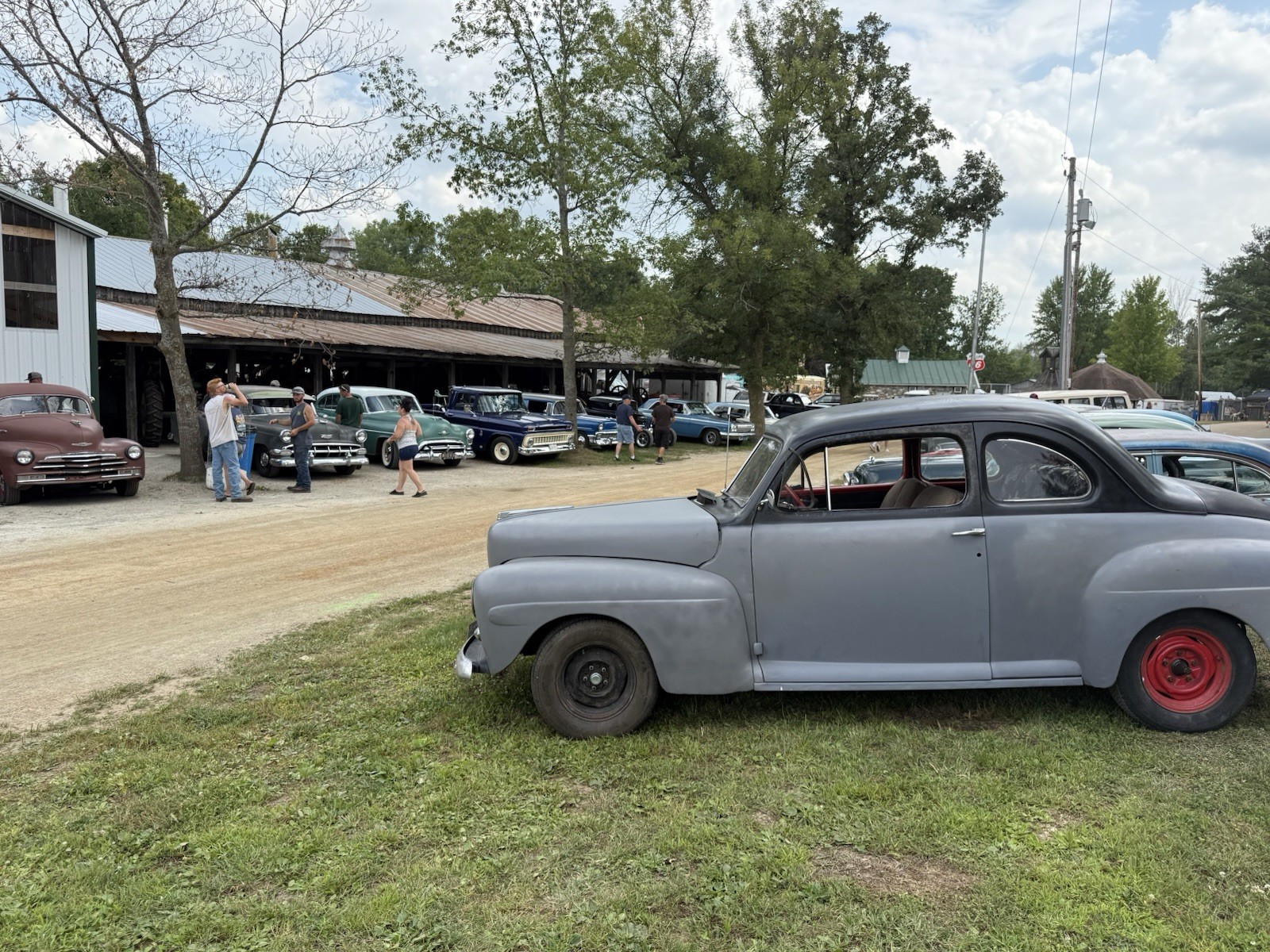 Ford-Deluxe-1948-Coupe-5