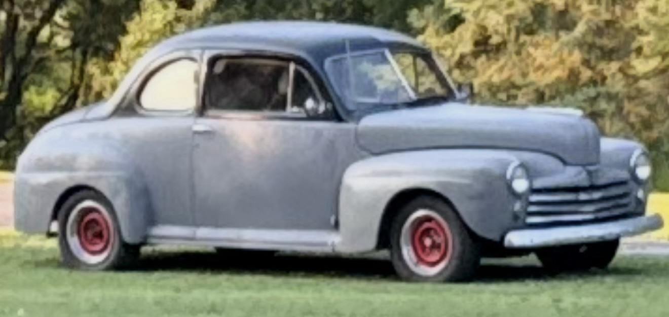 Ford-Deluxe-1948-Coupe