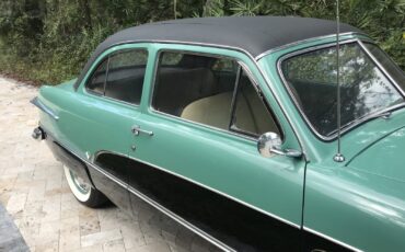 Ford-Deluxe-1951-Sedan-11