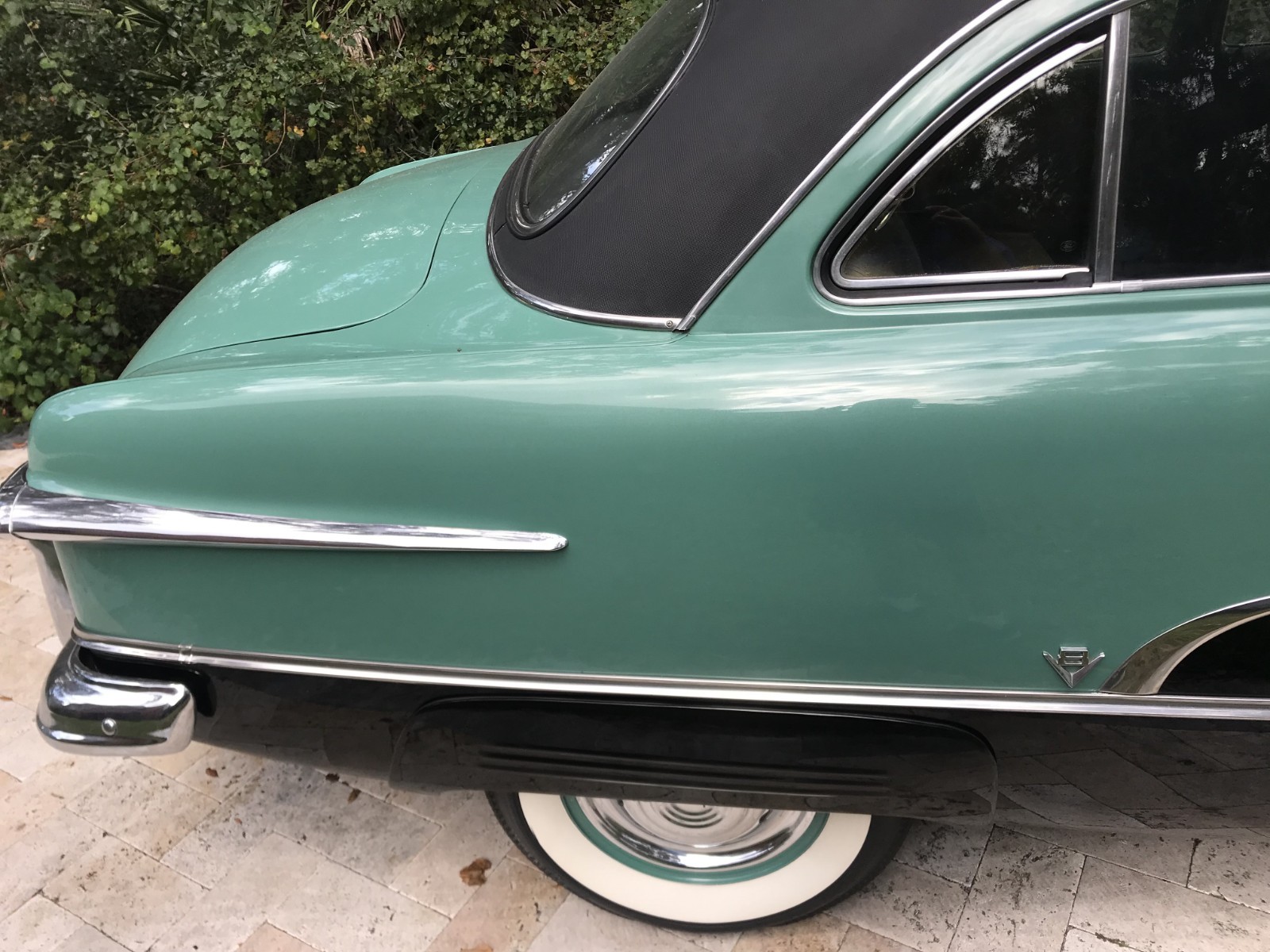 Ford-Deluxe-1951-Sedan-13