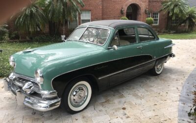 Ford Deluxe 1951 Sedan