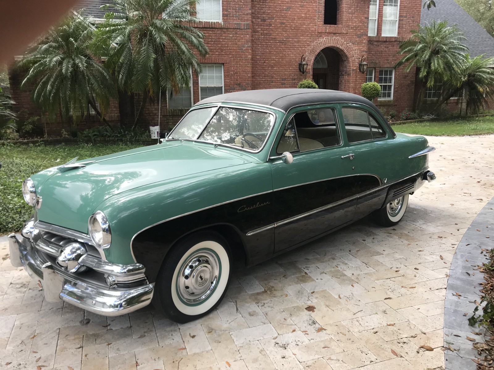 Ford-Deluxe-1951-Sedan-7