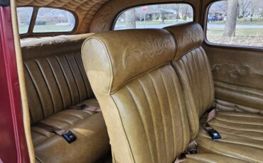 Ford-Deluxe-tudor-1937-Burgundy-Tan-13