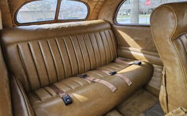 Ford-Deluxe-tudor-1937-Burgundy-Tan-15