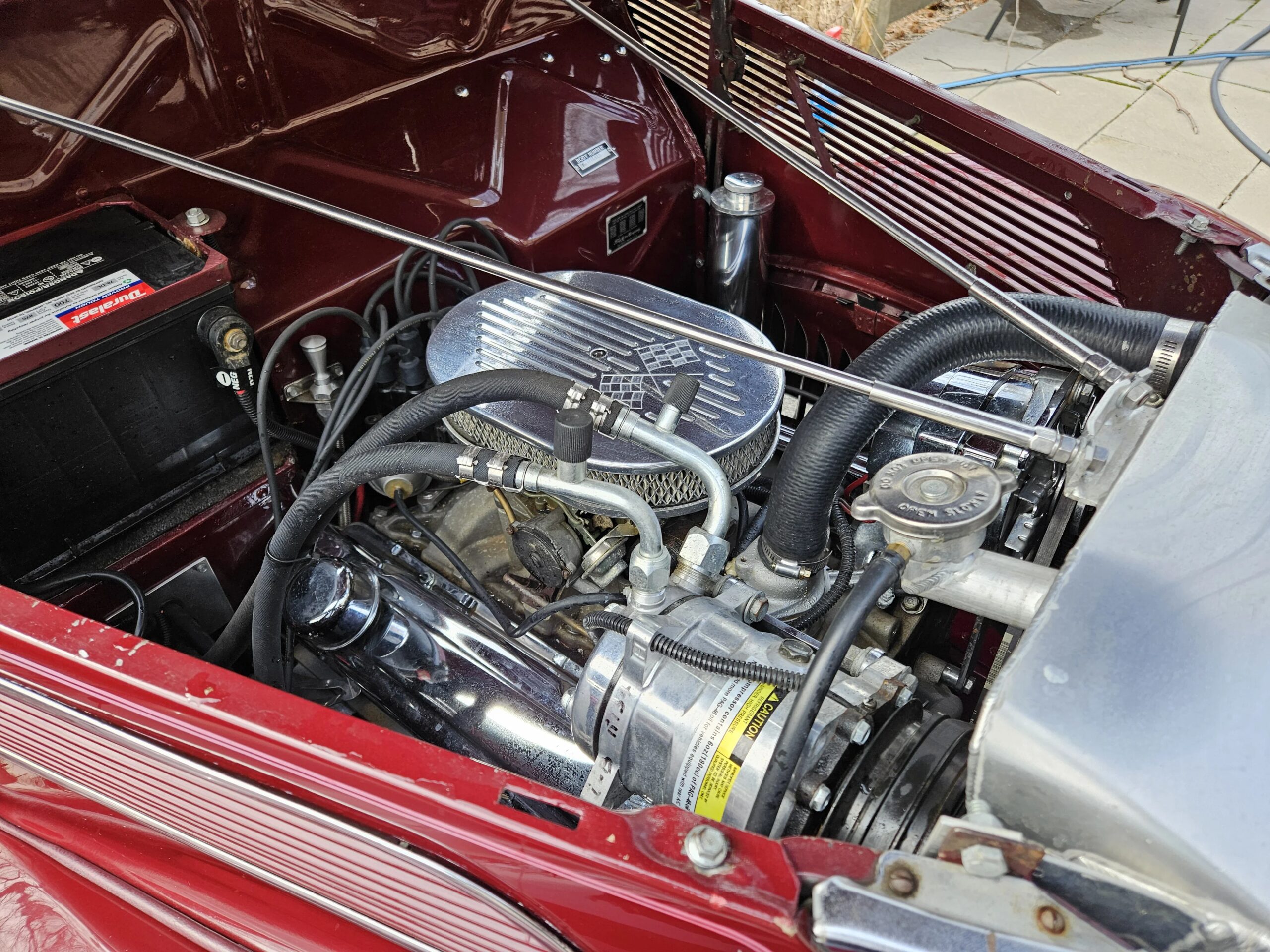 Ford-Deluxe-tudor-1937-Burgundy-Tan-17
