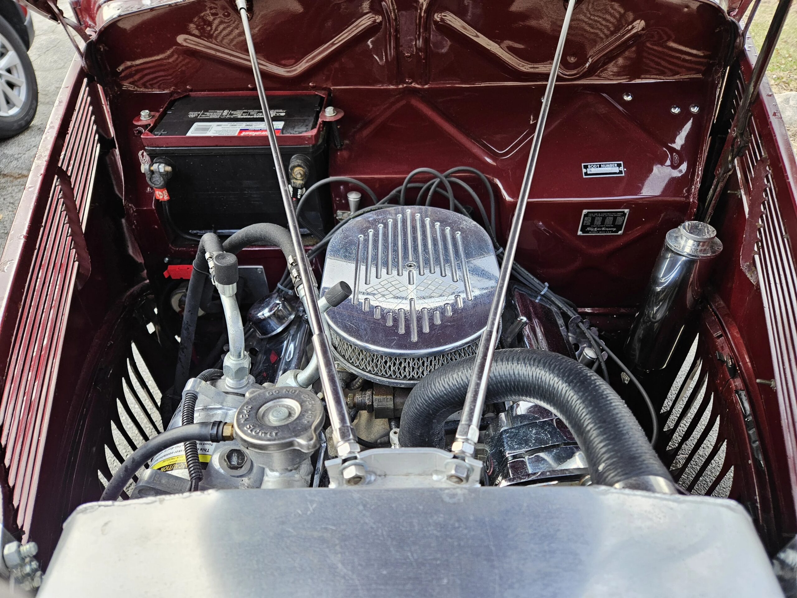 Ford-Deluxe-tudor-1937-Burgundy-Tan-19