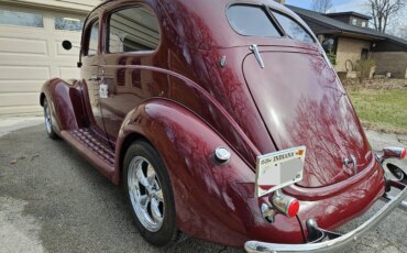 Ford-Deluxe-tudor-1937-Burgundy-Tan-8