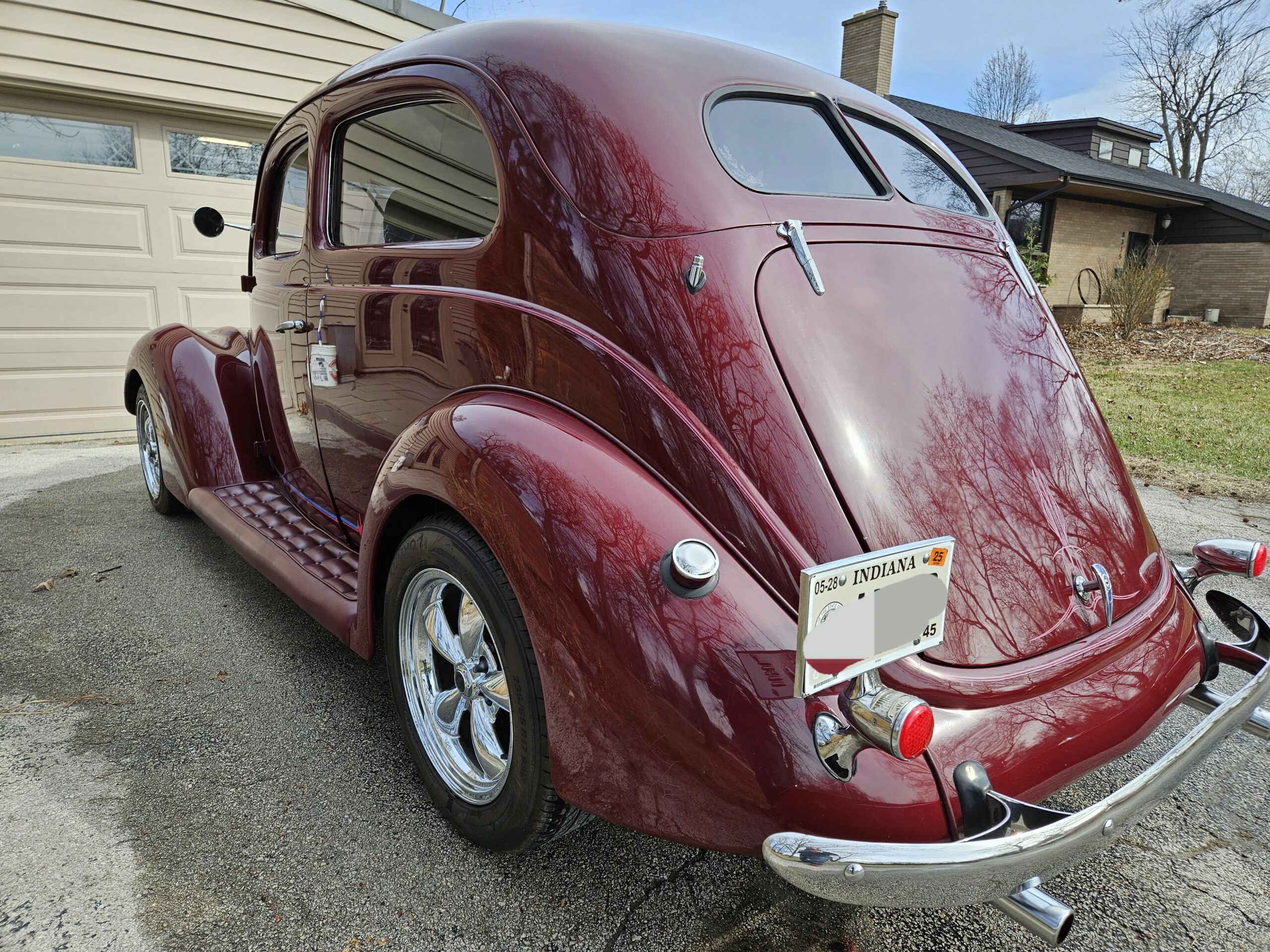 Ford-Deluxe-tudor-1937-Burgundy-Tan-8
