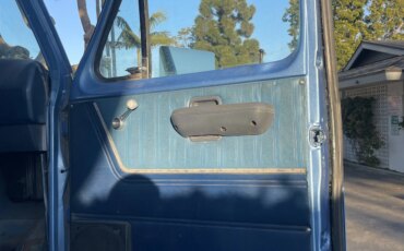 Ford-E-350-and-econoline-350-van-1978-Blue-Black-1