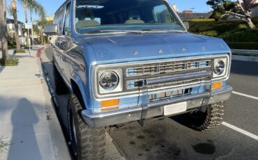 Ford-E-350-and-econoline-350-van-1978-Blue-Black-3