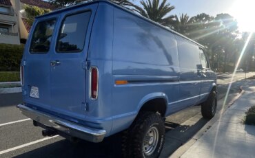 Ford-E-350-and-econoline-350-van-1978-Blue-Black-4