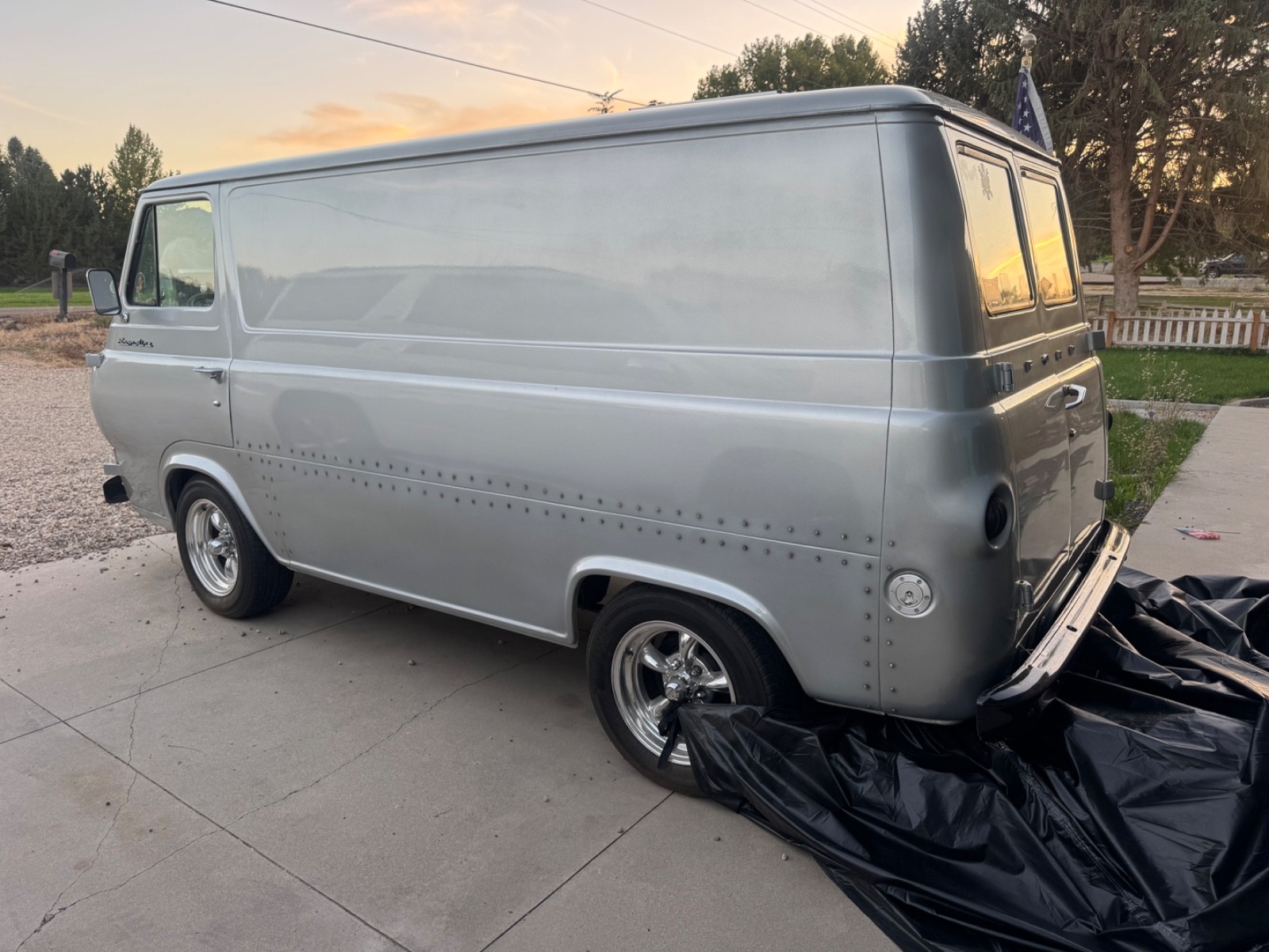 Ford-E-Series-Van-1961-1