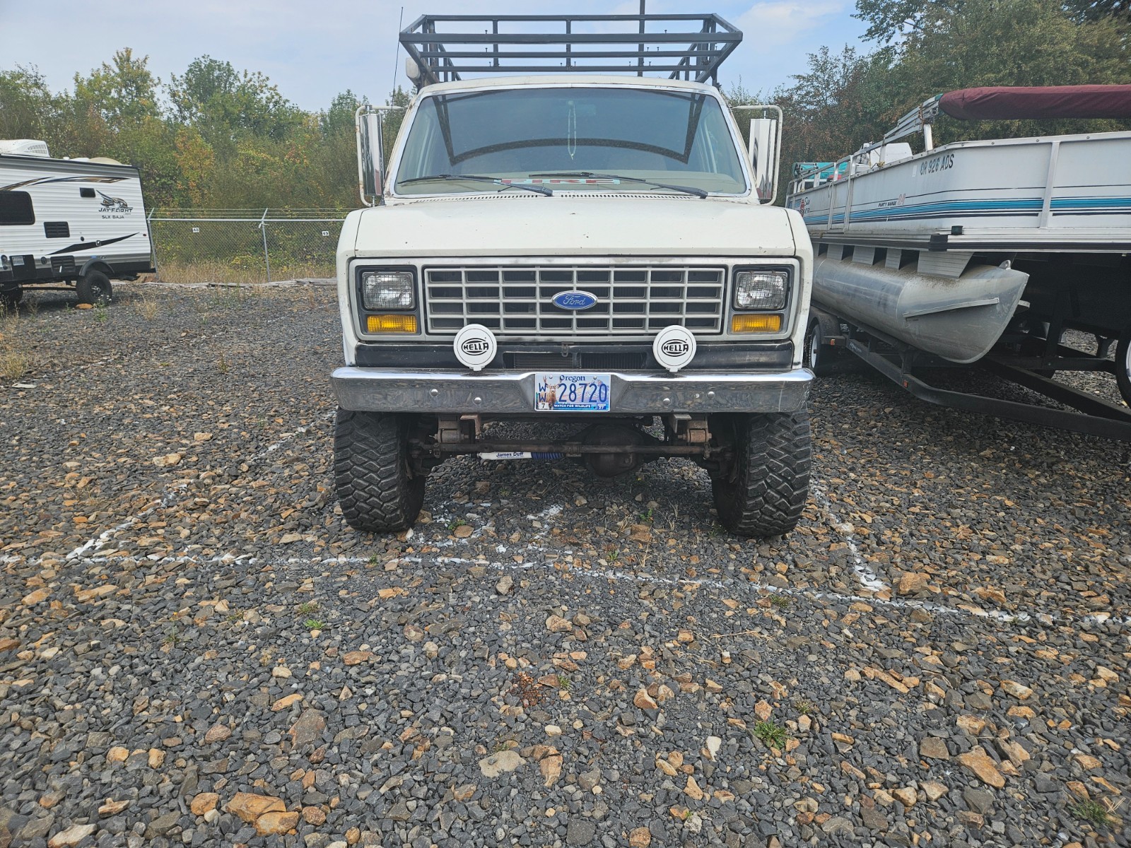 Ford-E-Series-Van-1985-4