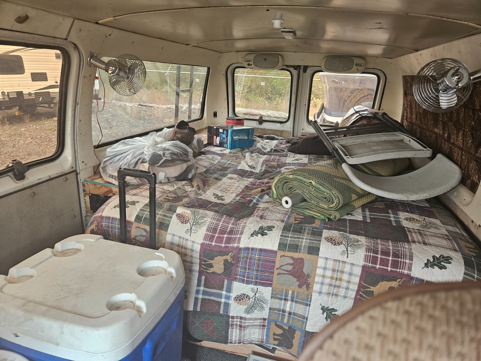Ford-E-Series-Van-1985-8