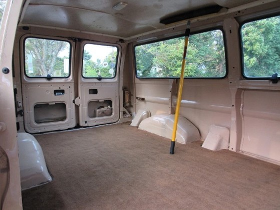 Ford-E-Series-Van-1987-Van-Camper-4